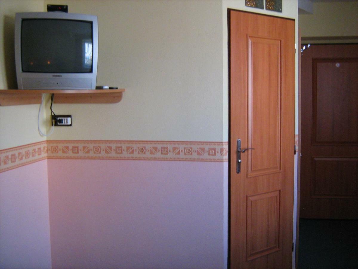 Penzion Albina - Restaurace Vysoké nad Jizerou Екстериор снимка